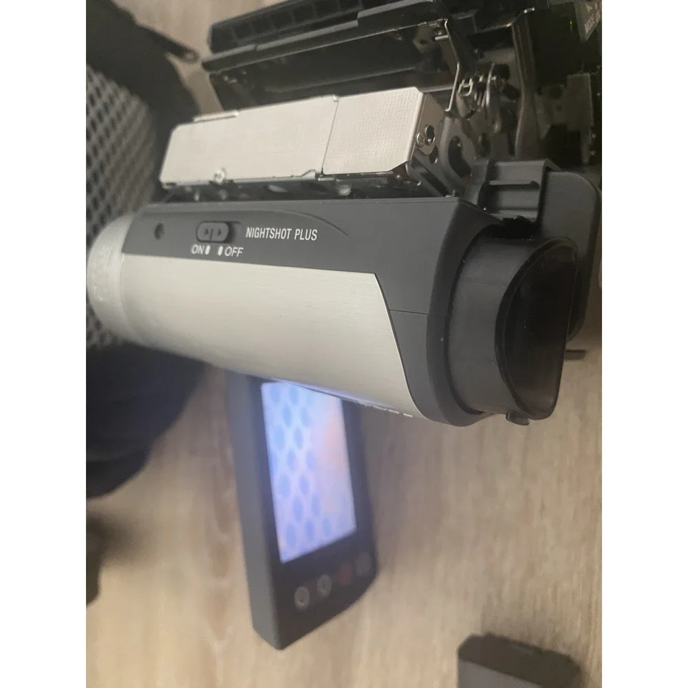Sony Handycam DCR-HC38 MiniDV Digital Video Camera Recorder